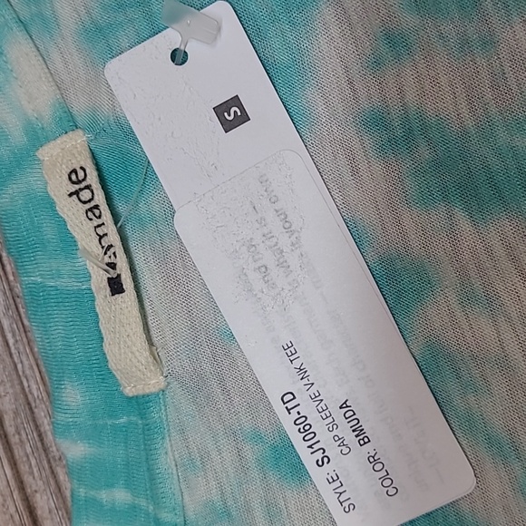 NWT LAmade TEAL TIE DYE V NECK CAP SLEEVED PULLOVER TEE - Picture 11 of 13